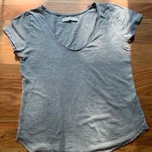 Abercrombie & Fitch low cut t shirt